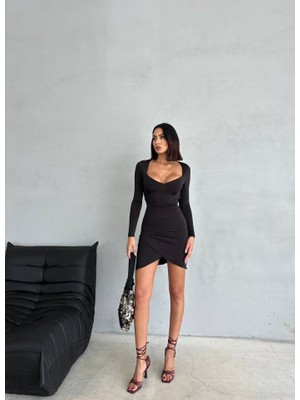 Ayşegul Hediyelik Kadın Uzun Kollu Göğüs ve Sırt Dekolteli Kruvaze Etek Detay Fırsat Ürün Mini Elbise