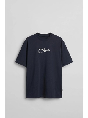 Abluka Online Erkek Oversize Nakışlı Halı Desenli Sırt Baskılı T-Shirt Lacivert