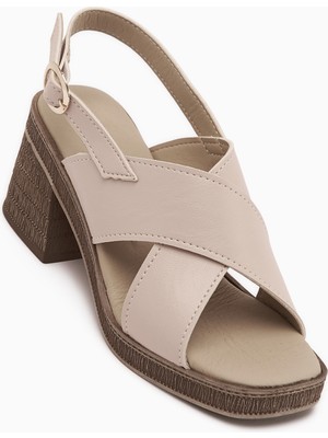 Limoya Hena Hakiki Deri Bej Çapraz Bantlı Topuklu Kadın Sandalet