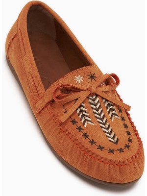 Limoya Darya Turuncu Süet Nakışlı Makosen Ayakkabı Kadın Loafer
