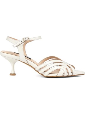 Celal Gültekin Kadın Bej Ince Topuklu Rugan Deri Klasik Ayakkabı