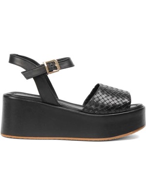 Celal Gültekin Kadın Siyah Dolgu Topuklu Deri Sandalet