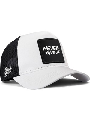BlackBörk Never Give Up Logolu Beyaz-Siyah Trucker Şapka