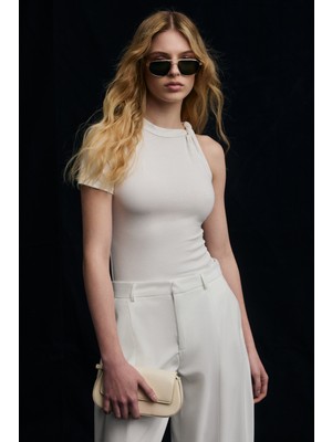 Grimelange ORIGINEL Kadın Yumuşak Ve Esnek Kumaşlı Omuzu Düğümlü Slim Fit Ekru T-Shirt