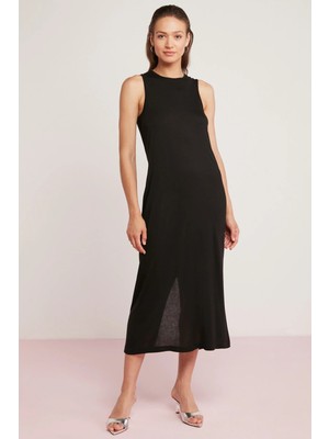 Ethiquet Ethıquet Alexandra Kadın Yuvarlak Yaka Hafif Dökümlü Kalın Askılı Yırtmaç Detaylı Midi Boy Siyah Elbise