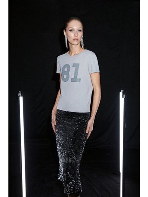 Grimelange ETHIQUET SINCE Kadın Regular Baskılı Taşlı Yuvarlak Yaka Açık Gri T-Shirt