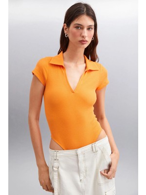 Grimelange ETHIQUET LUIGINA Kadın Organik Pamuklu Fitilli Esnek Kumaşlı Alttan Çıtçıtlı Polo Yaka Turuncu Bluz