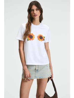 ETHIQUET KARIVA Kadın Bisiklet Yaka Kısa Kollu Ön Baskı Detaylı Regular Fit Beyaz / Desenli T-Shirt