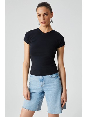 Grimelange ETHIQUET MARTA Kadın Yuvarlak Yaka Kısa Kol Slim Siyah T-Shirt