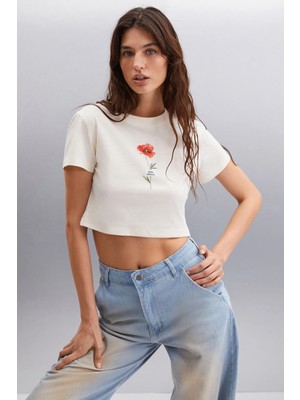 Grimelange Ethiquet IRMA 100% Pamuk Kadın Baskılı Crop Vanilya T-Shirt