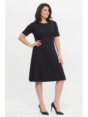 Curvy Trend Büyük Beden Yuvarlak Yaka Kısa Kol Viskon Elbise