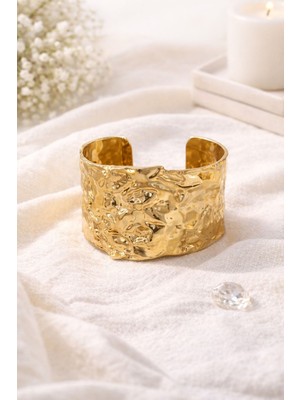 JKmons Hammered Gold Görünümlü Modern Kelepçe Bileklik
