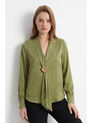 Rays Haki V Yaka Aksesuarlı Bluz 252234