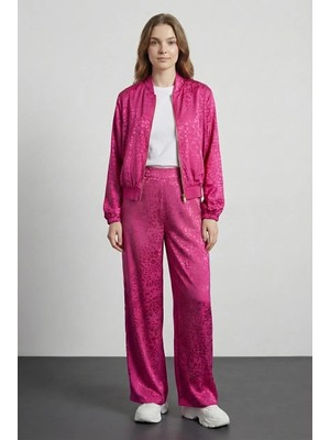 by Eylül Ertürk Leopar Desenli Düz Kesim Fuşya Pantolon