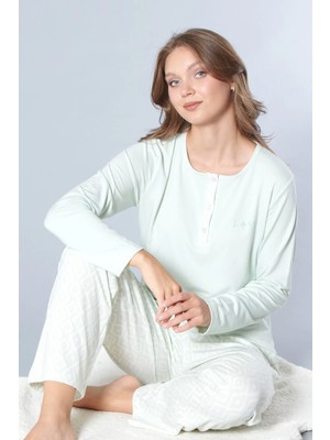 Kadın Uzun Kol Pijama Takımı Boydan Düğmeli Şık Desenli Rahat Ev Giyim Flz 89-135