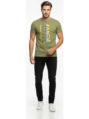 Keep Going Urban Baskılı Erkek Tişört – Sportif Günlük Stil