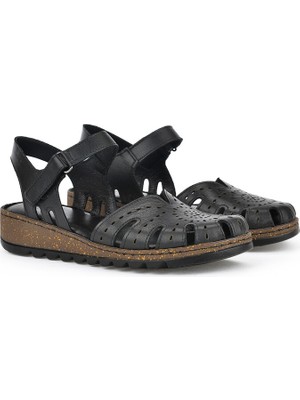 Cozi Company Hakik Deri Yumuşak Tabanlı Tokalı Kadın Sandalet