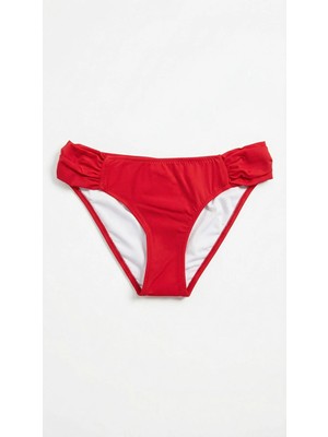 Zi Kırmızı Dar Kalıp Kalın Kenarlı  Bikini Altı