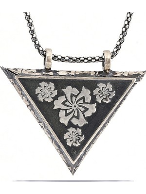 Marsilyan 925 Ayar Gümüş Üçgen Içi Açılabilen Çiçek Muskalık Gümüş Kolye T6011 (72)