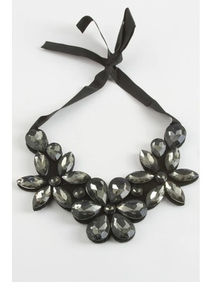 Marsilyan Çiçek Taşlı Yaka Kolye