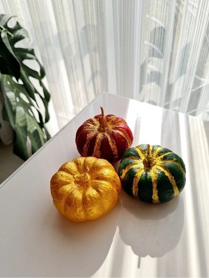 Verda Desing Kokulu Karışık Renkli Bal Kabağı El Yapımı Dekoratif Tasarım Mum (3 Lü)