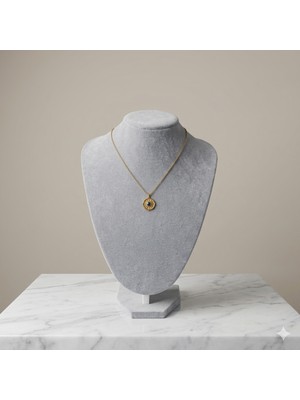 Marem Mavi Taş Detaylı Altın Rengi Çelik Kolye