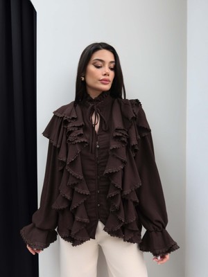 Esra Helvacı Yaka Kol Fırfırlı Gömlek