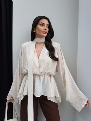 Esra Helvacı Fular Detaylı Jakarlı Gömlek