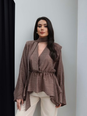 Esra Helvacı Fular Detaylı Jakarlı Gömlek