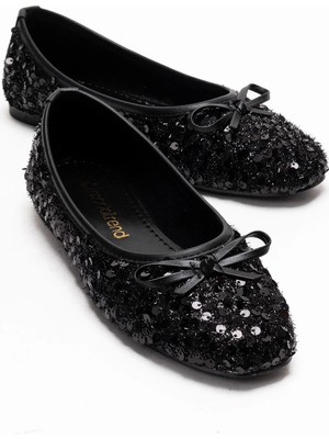 Ccway Kadın Kurdale Aksesuarlı Babet Siyah Pullu