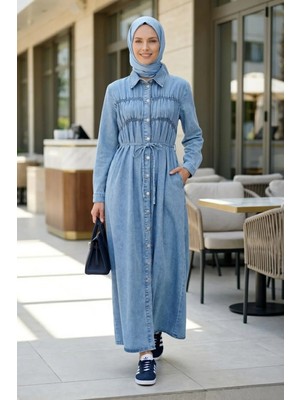 Kadın Beli Bağcıklı Boydan Düğmeli Açık Mavi Kot Tesettür Elbise