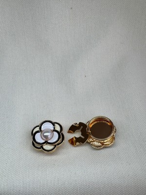 Ortası Incili Çiçek Cufflink (Düğme Broşu)