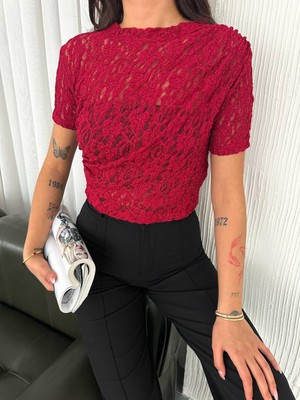Kadın Omuz Büzgü Detaylı Dantel Crop Bluz