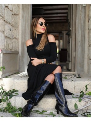 Zenvia Kadın Balıkçı Yaka Omuzlardan Açık Uzun Kollu Janjan Krep Elbise