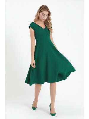 Zenvia Kadın Kısa Kollu Kruvaze Yaka Eteği Volanlı Krep Elbise