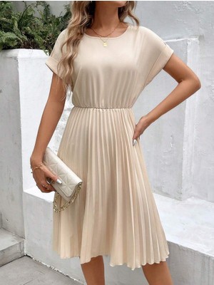 Zenvia Kadın Kısa Kollu Yakası Açık Belden Lastikli Pileli Kısa Ithal Krep Elbise