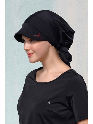 Haşema Siyah İmzalı Vizör Deniz Bonesi Polyester Malzeme ile Esnek ve Nefes Alan Özellikte