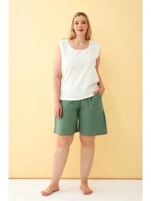 Kadın Yeşil Rahat Kalıp Büyük Beden Cepli Şort