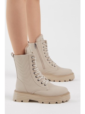 Tonny Black Kadın Krem Süet Dış Materyalli Klasik Bağcıklı Bot Rahat Kalıp ile Şık Görünüm