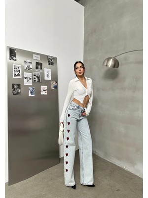 Kalp Nakışlı Mavi Yıkamalı Baggy Jean