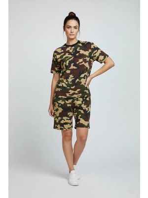 Beta Moda Hub Kadın Kamuflaj Desenli Tişört Şort Takım Kesim 2’li - Kamuflaj