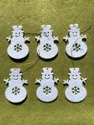 Daisy Store Mini Tasarım Atölyem Beyaz Kardan Adam Keçe Yılbaşı Ağacı Süs Seti Beyaz