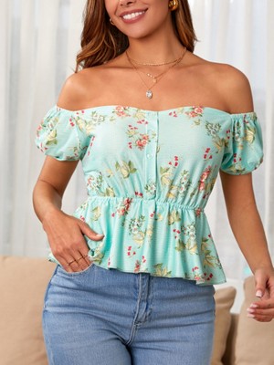 Hobilinka Kadın Kısa Kollu Madonna Yaka Çiçek Desenli Düğme Detay Gipeli Süprem Kumaş Bluz