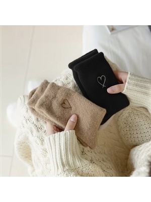Trendy Chic Kalp Desenli Peluş Çorap