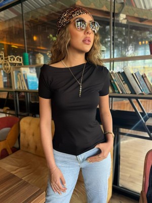 Pileli Store Kadın Kısa Kollu Tek Omuzu Açık Büzgülü Viskon Bluz