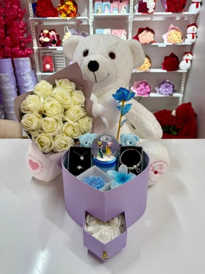 Ayı Evreni Büyük Peluş Ayılı Çiçek Buketli Romantik Hediye Kutusu Mavi | Lila Kutu | Kar Küresi, Çelik Takı Seti, Peluş Ayıcık | Sevgiliye, Anneye, Doğum Günü, 14 Şubat, Yıldönümü
