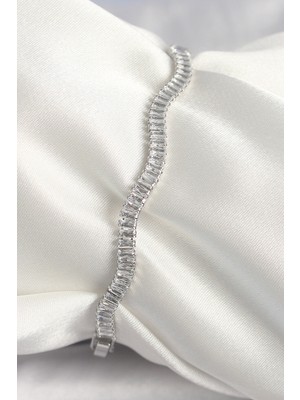 Pileli Store Pirinç Gümüş Renk Su Yolu Zirkon Taşlı Model Kadın Bileklik