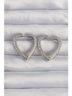 Pileli Store Pirinç Gümüş Renk Zirkon Taşlı Motifli Kalp Küpe