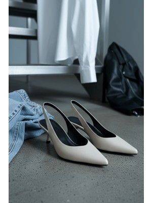 Divolya Vintage Bej Kadın ( 3 cm Topuklu ) Sivri Burunlu Kısa Kitten Topuklu Ayakkabı