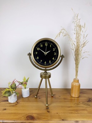 Pileli Store Eskitme Metal Mini Tripod Tokyo Masa Saati 45×26 cm